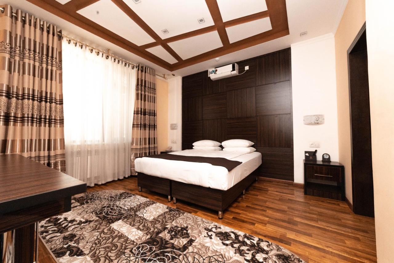 Asmald Palace Hotel Kokand ภายนอก รูปภาพ