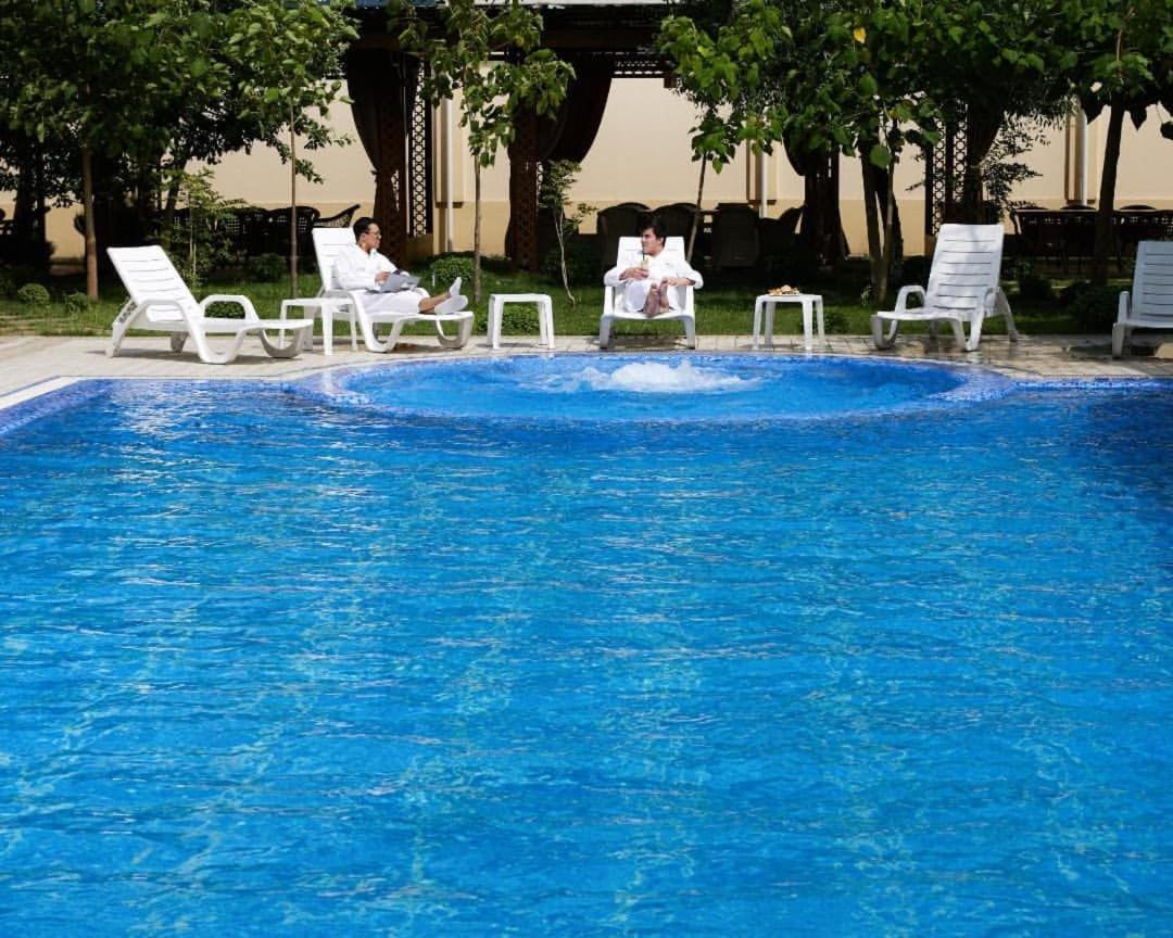 Asmald Palace Hotel Kokand ภายนอก รูปภาพ